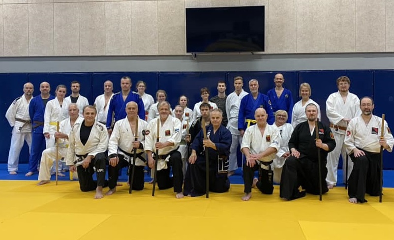 Kenjutsu ja ju-jutsu Tallinna kevadine laager toimub  23. märtsil. Juhendajaks Kimmo Tenhunen 7.Dan, Jaak Kabrits 5.Dan. Toimumiskoht: Sisekaitseakadeemia, Kase